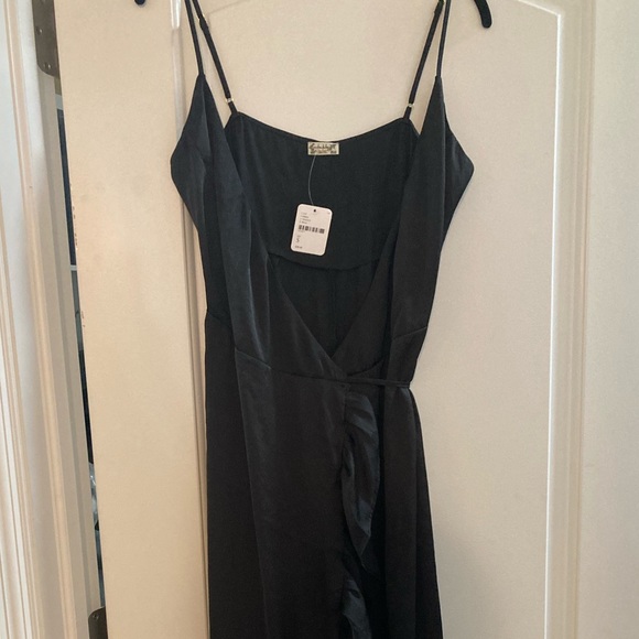 Free People Dresses & Skirts - Black/NWT ruffle wrap dress/Intimate line! MIDI length on me 5’2,slit at knee